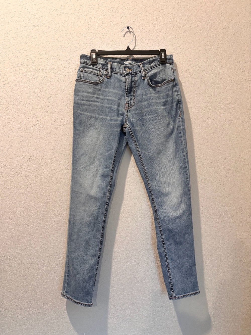 Old Navy Men's Skinny Jeans in Light Wash Blue